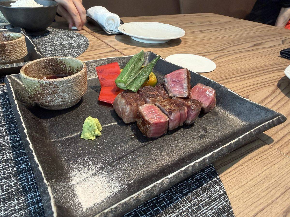 八七まる 黒毛和牛A5赤身ステーキランチ