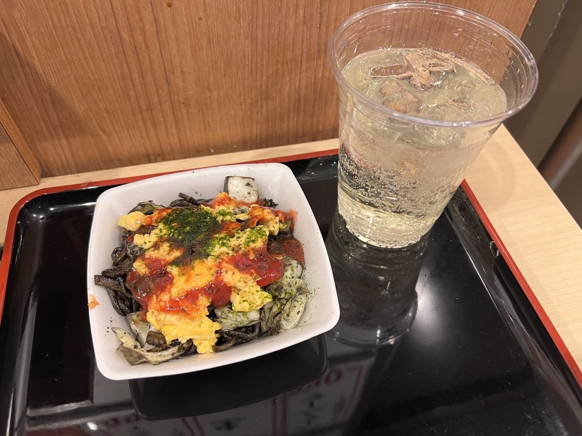 味の笛のイカ墨パスタ