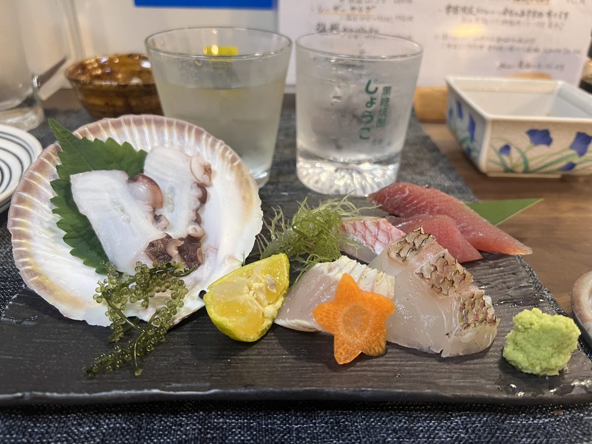 呑みんちゅの刺身盛り合わせ