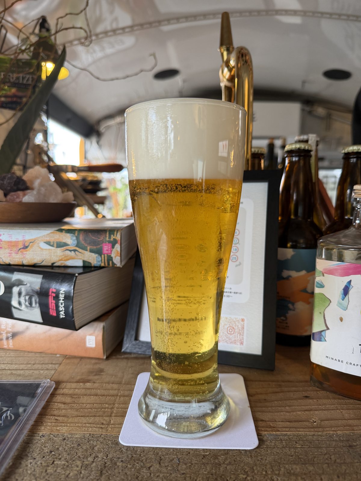 BEER STAND STOCK タップから注がれたSORACHI