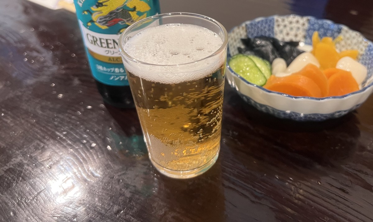 キリン グリーンズのノンアルコールビールと香の物