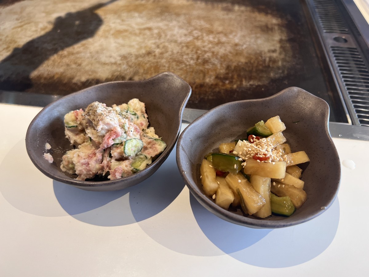 広島お好み焼き ホプキンス 立川店 ポテトサラダと漬物