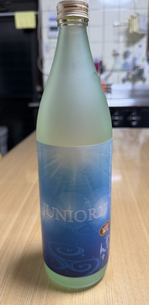 黒糖焼酎あまんゆのオリジナルラベル JUNIOR 27の瓶
