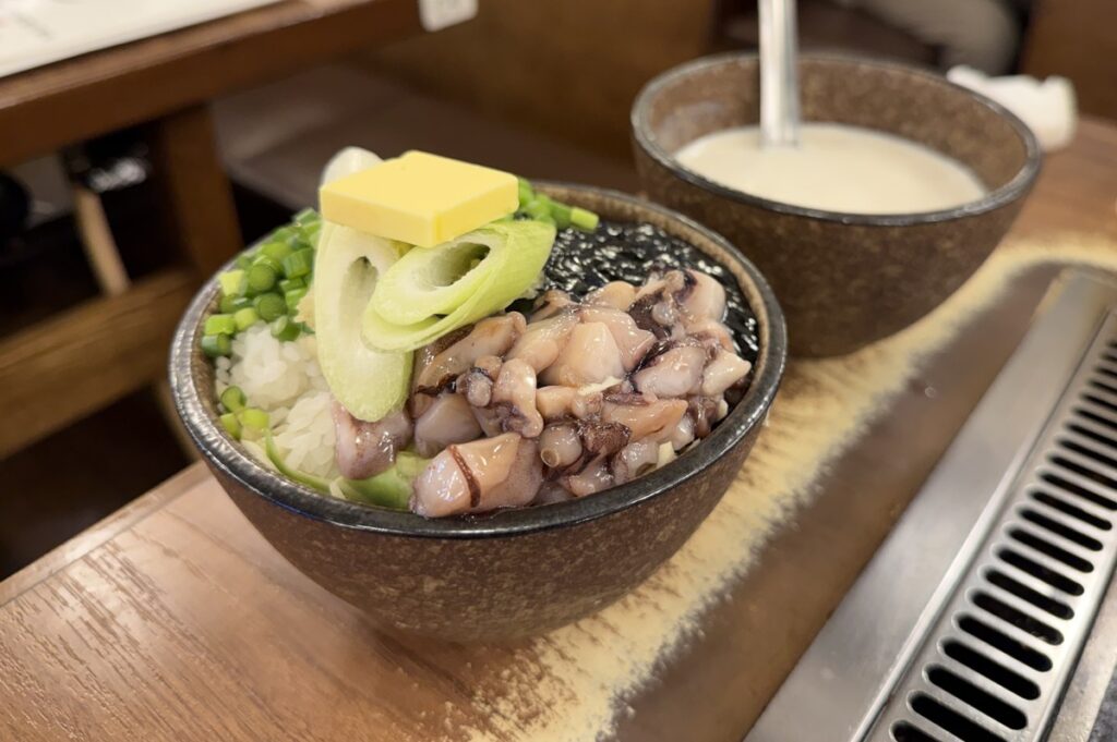 月島もんじゃ もへじ 町田 イカ墨もんじゃの生地
