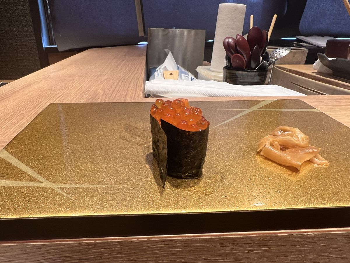 立川すしなんば いくらの軍艦