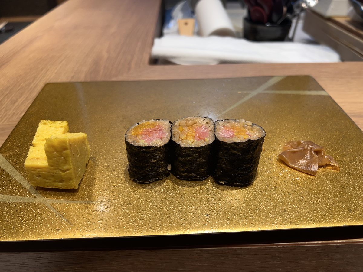 立川すしなんば トロたくと卵焼き