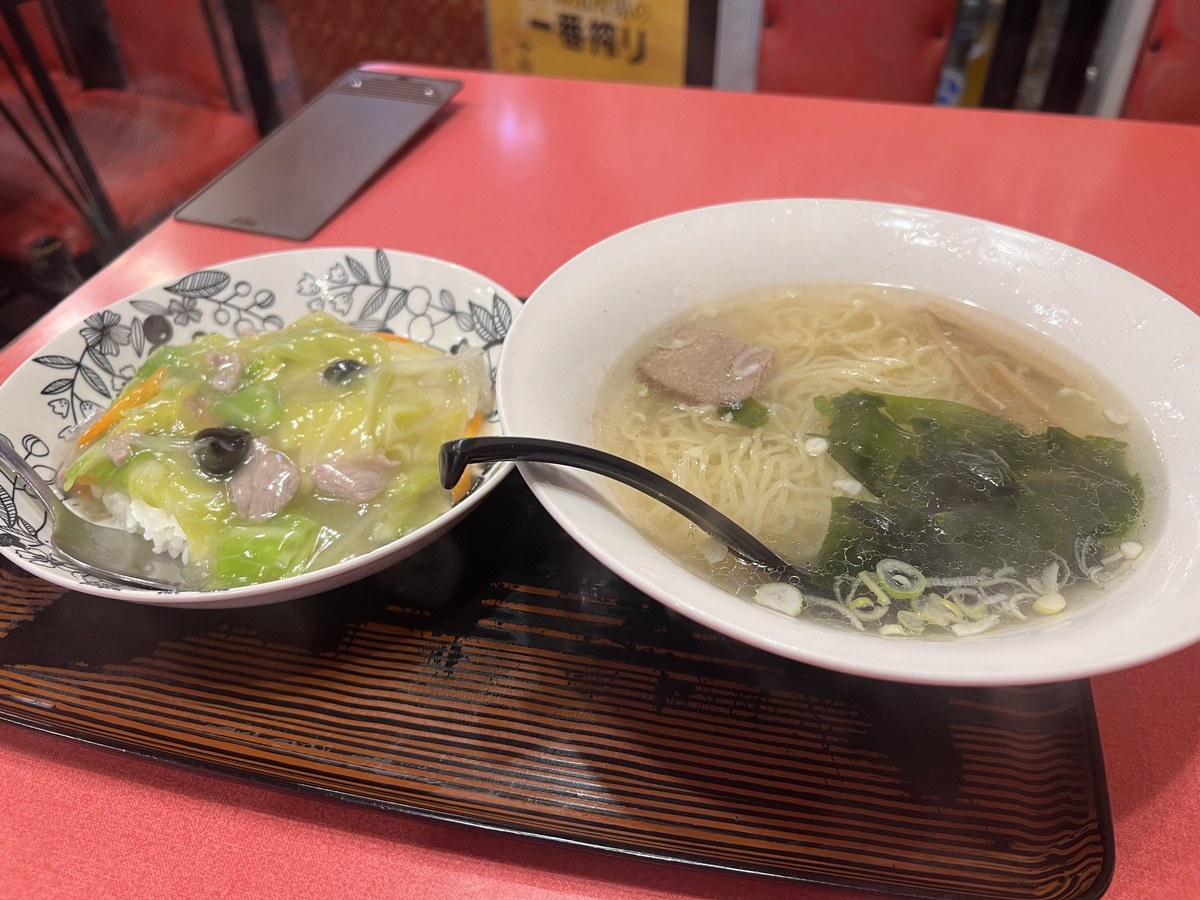 藤華軒 中華丼と塩らーめん